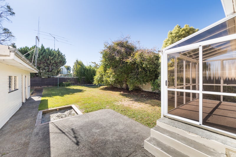 15 Ihle Street, Terrace End, Palmerston North - Carousel 2