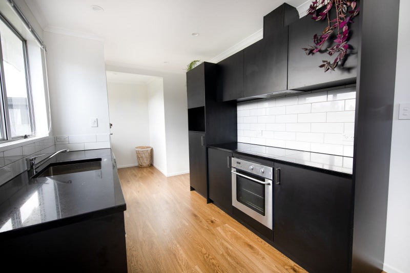 53 Lyttelton Crescent, Tamatea, Napier - Carousel 2