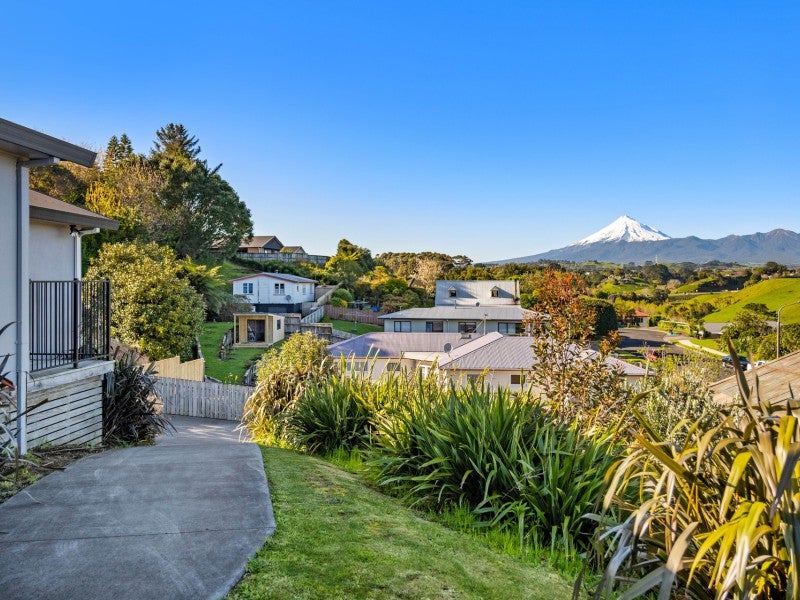 25A Hobart Drive, Spotswood, New Plymouth - Carousel 2