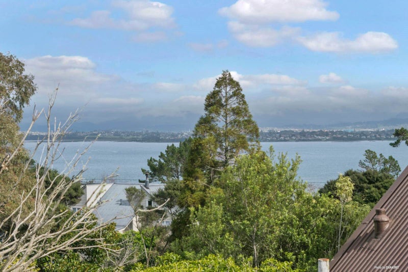 1/78 Brigantine Drive, Beach Haven, Auckland - Carousel 2