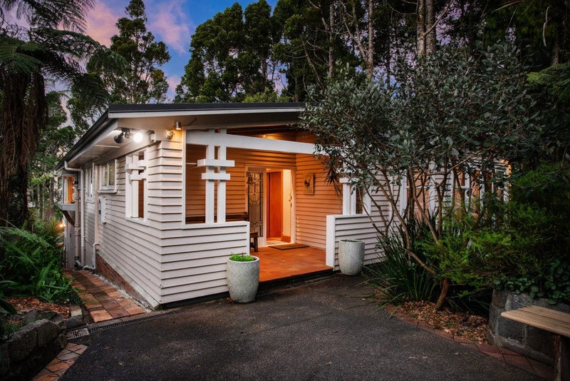 23 Tawini Road, Titirangi, Auckland - Carousel 2