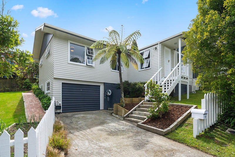 12 Atahu Grove, Tirohanga, Lower Hutt - Carousel 1