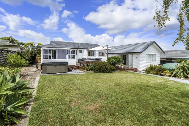 80 Weatherly Road, Torbay, Auckland - Carousel 1