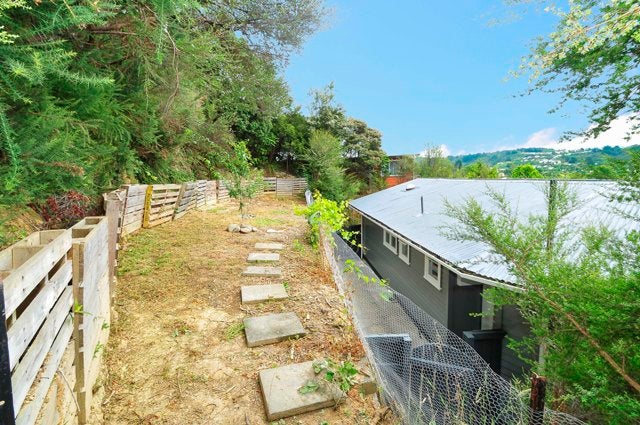 39 Lowry Crescent, Stokes Valley, Lower Hutt - Carousel 20