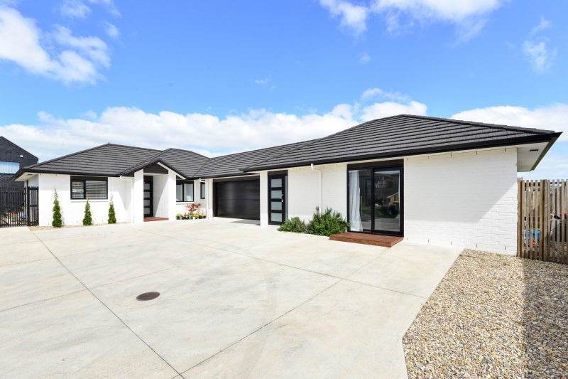 26 Tiro Place, Rototuna North, Hamilton - Carousel 1