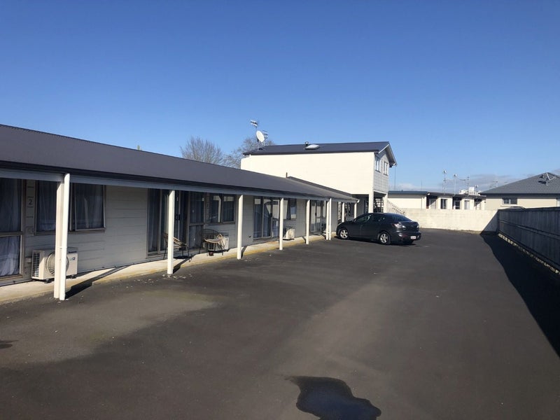 13 Albert Street, Hamilton East, Hamilton - Carousel 1