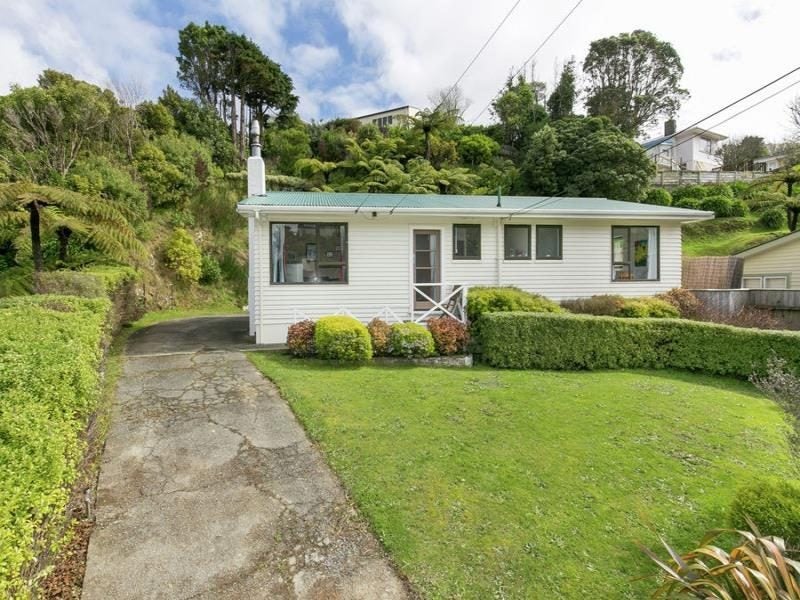 62 Salford Street, Newlands, Wellington - Carousel 1