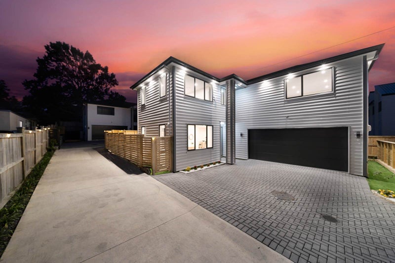 92C Godley Road, Green Bay, Auckland - Carousel 2