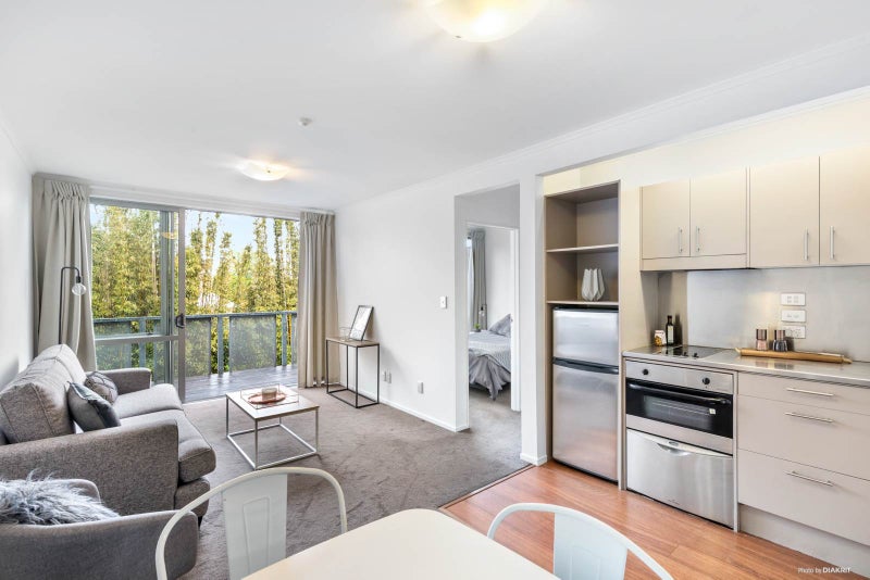 5/11 Sentinel Road, Herne Bay, Auckland - Carousel 1