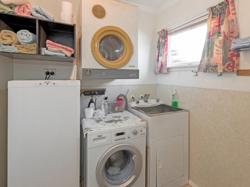 20 Gloucester Street, Takaro, Palmerston North - Carousel 15