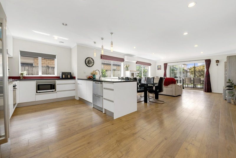 50 Helianthus Avenue, Flat Bush, Auckland - Carousel 2