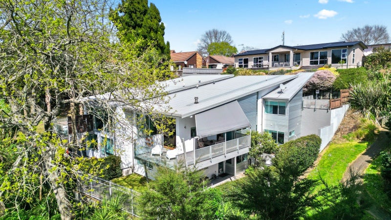 20B Hardley Street, Whitiora, Hamilton - Carousel 29