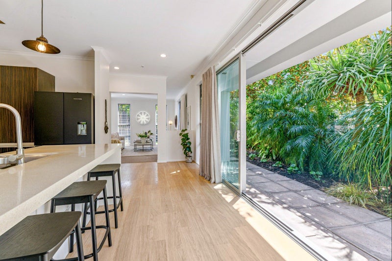 11A Church Street, Northcote Point, Auckland - Carousel 2