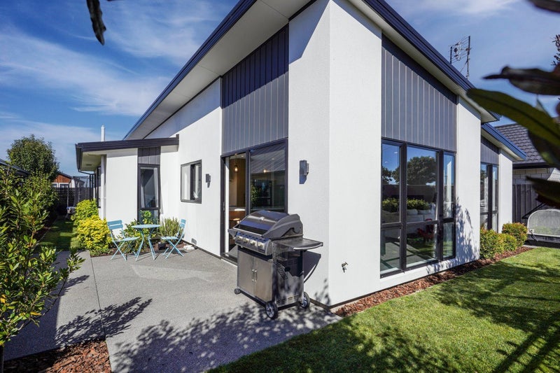26 Horoeka Street, Avonhead, Christchurch - Carousel 1