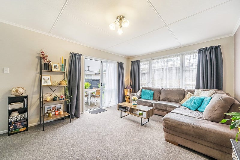 26 Moeraki Road, Maoribank, Upper Hutt - Carousel 2