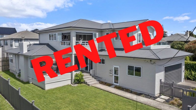 65 Seacliffe Avenue, Belmont, Auckland - Carousel 1