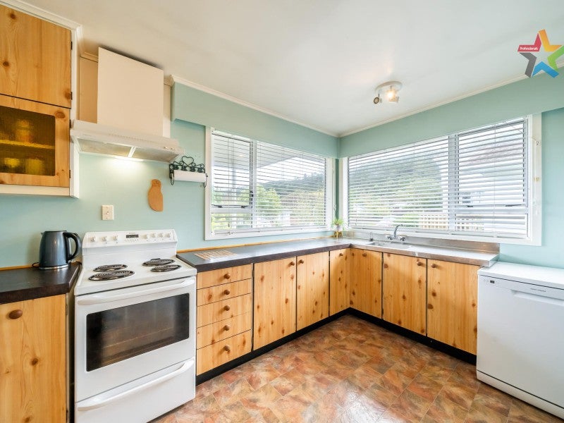 16 Tanekaha Street, Stokes Valley, Lower Hutt - Carousel 2