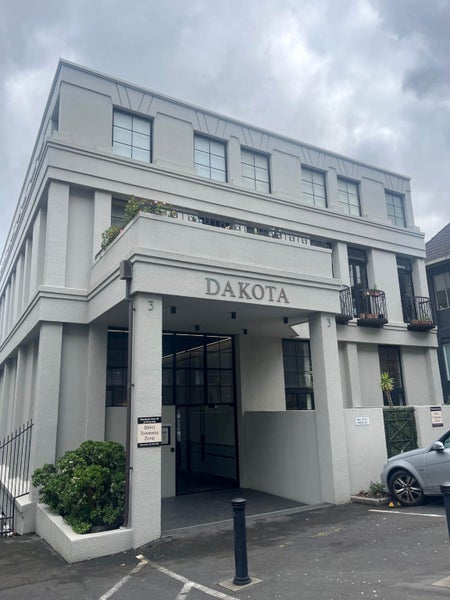 2H/3 Cheshire Street, Parnell, Auckland - Carousel 2