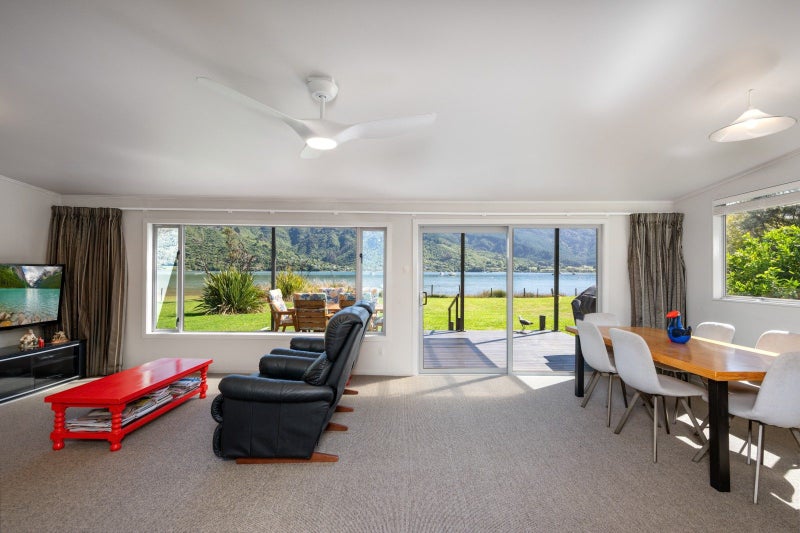 1755 Queen Charlotte Drive, Picton - Carousel 41