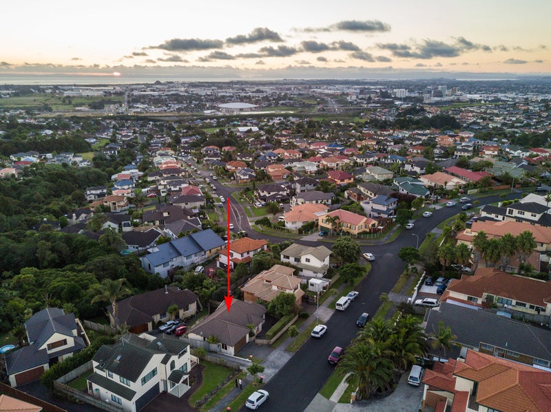 1/49 Ribbonwood Crescent, Goodwood Heights, Auckland - Carousel 21