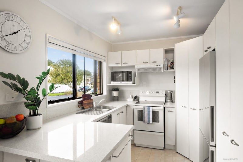 4/8 Lonsdale Street, Ellerslie, Auckland - Carousel 2