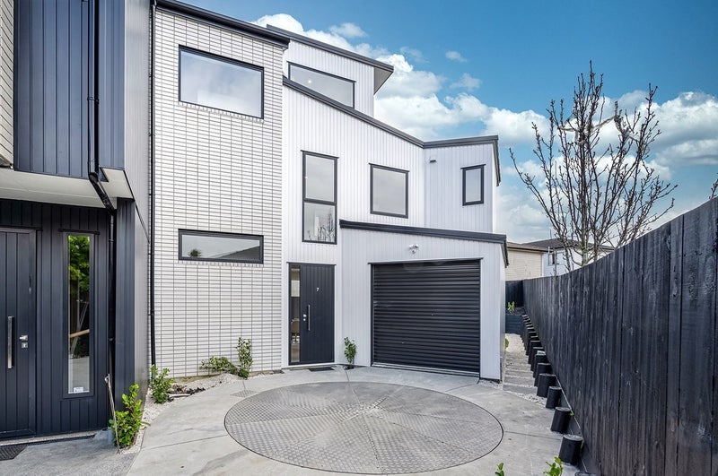 7/8 Bennett Road, Pakuranga, Auckland - Carousel 2
