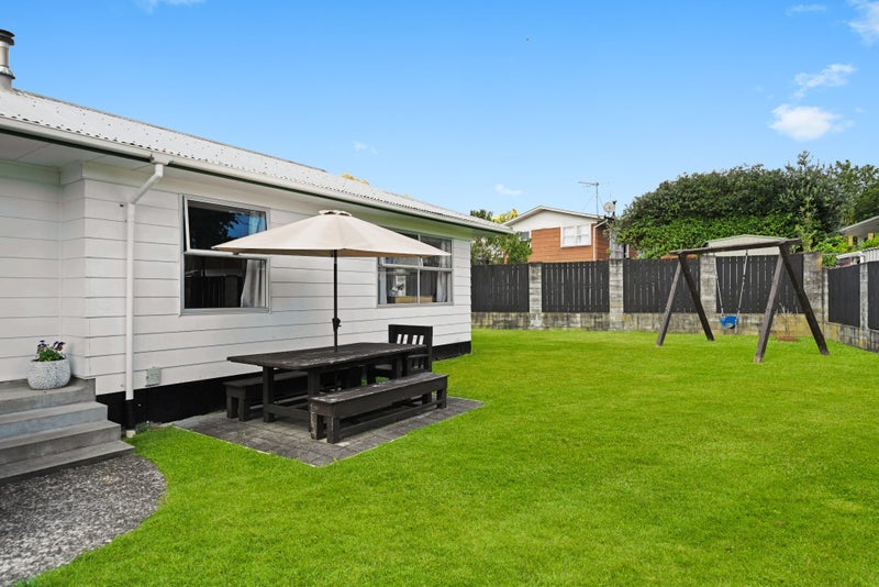 7 Norfolk Place, Pukete, Hamilton - Carousel 2