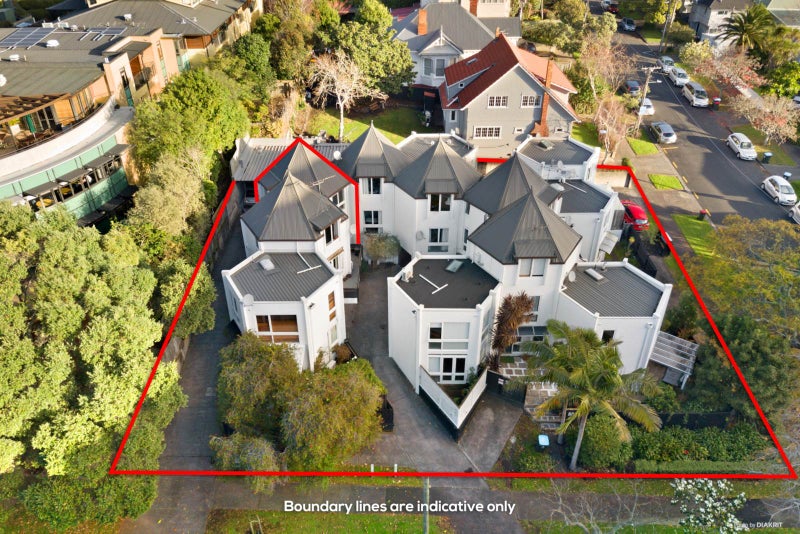 5I Boyle Crescent, Grafton, Auckland - Carousel 1