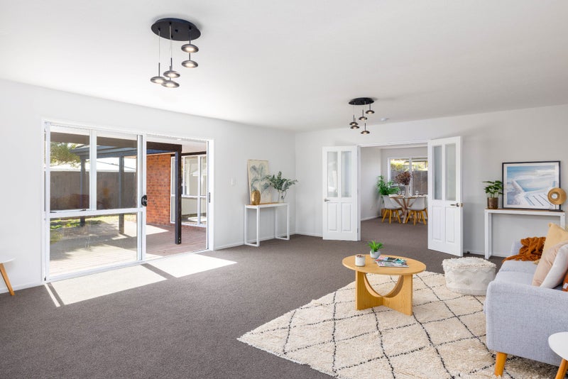 10 Kirsten Place, Parklands, Christchurch - Carousel 2