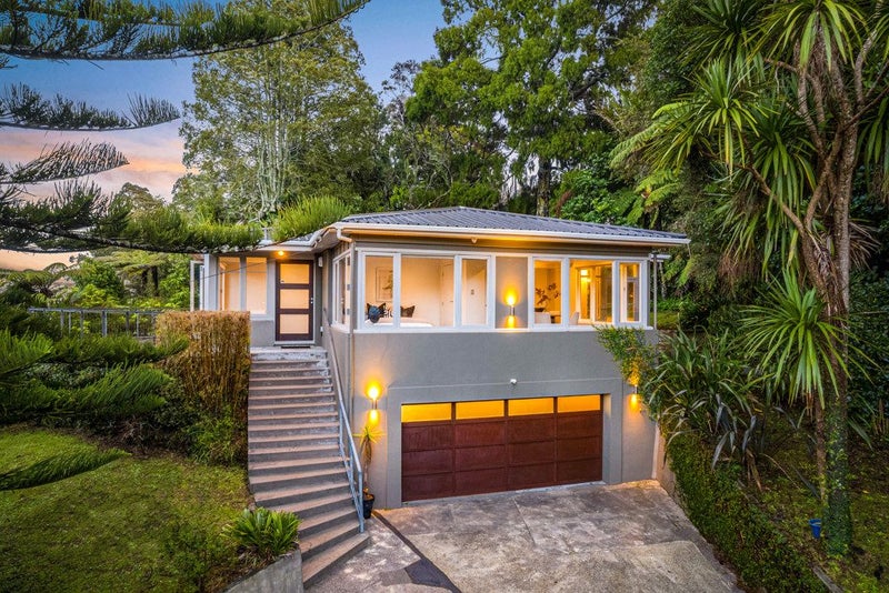 1 Huia Road, Titirangi, Auckland - Carousel 1