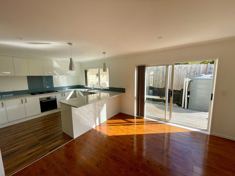 9 Shibata Rise, Ranui, Auckland - Carousel 2