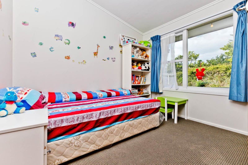 1/19 Montana Avenue, Murrays Bay, Auckland - Carousel 2