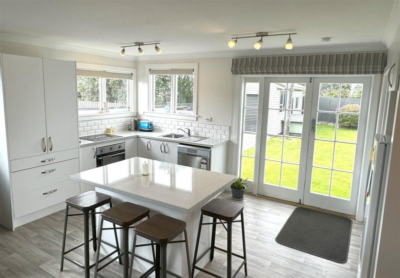 8 Robinson Street, Blaketown, Greymouth - Carousel 2