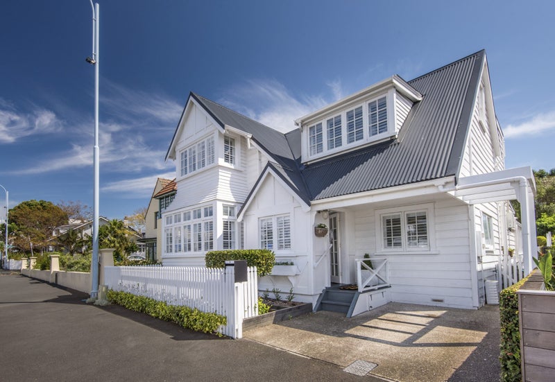 10 Queens Parade, Devonport, Auckland - Carousel 1