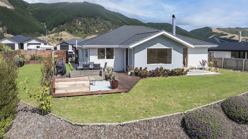 40 Huntaway Close, Stoke, Nelson - Carousel 1