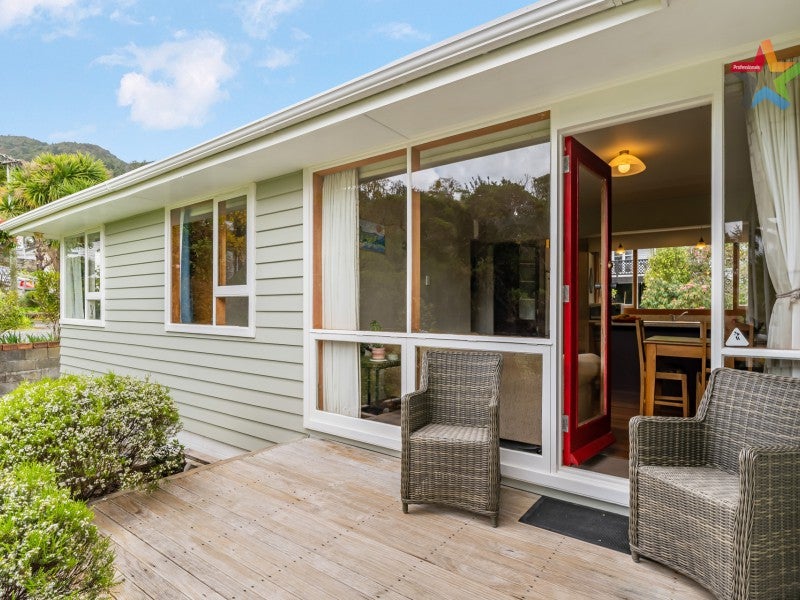 98B Manuka Street, Stokes Valley, Lower Hutt - Carousel 21