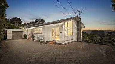 39 Jubilee Road, Khandallah, Wellington - Carousel 1