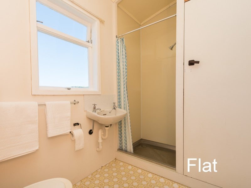 72 Tiber Street, Island Bay, Wellington - Carousel 23