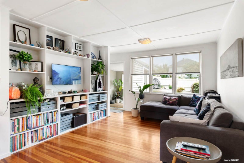 38 Paddington Street, Glen Innes, Auckland - Carousel 2