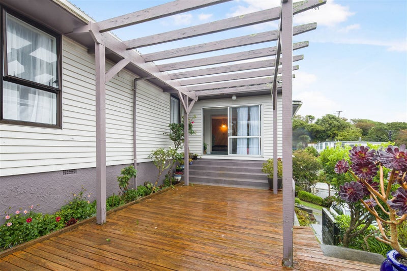 19 Macaulay Street, Johnsonville, Wellington - Carousel 2