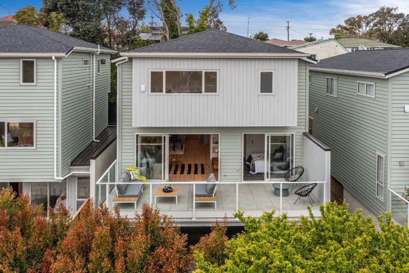 55B Merriefield Avenue, Forrest Hill, Auckland - Carousel 1