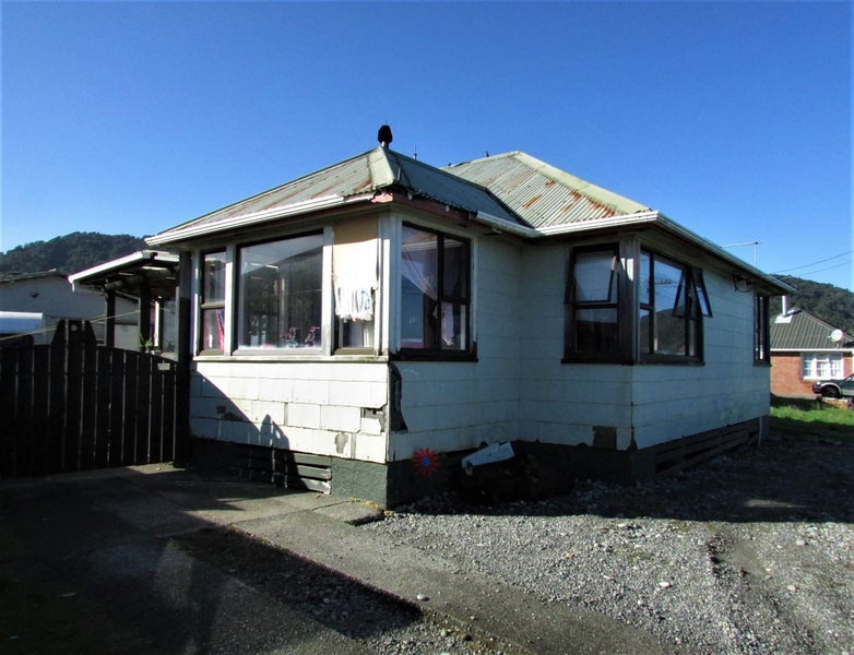 33 Ward Street, Cobden, Greymouth - Carousel 1