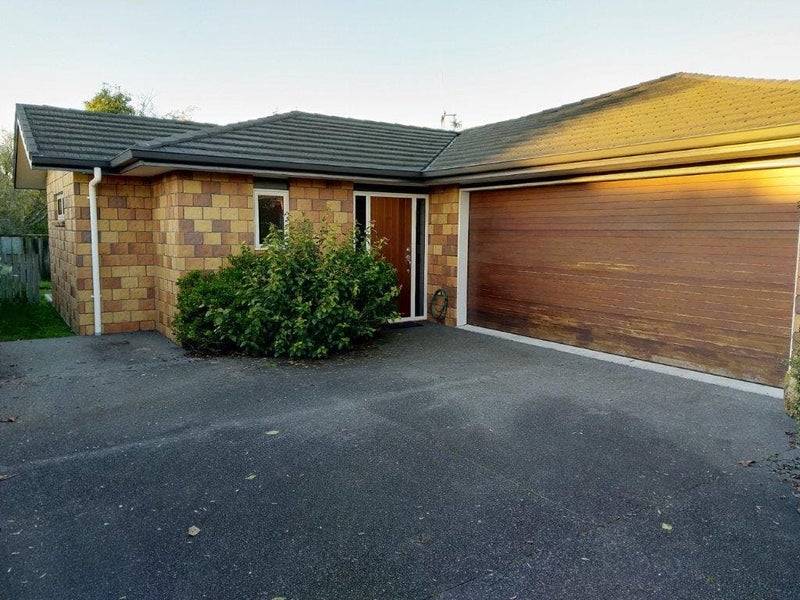 79A Glen Lynne Avenue, Queenwood, Hamilton - Carousel 1