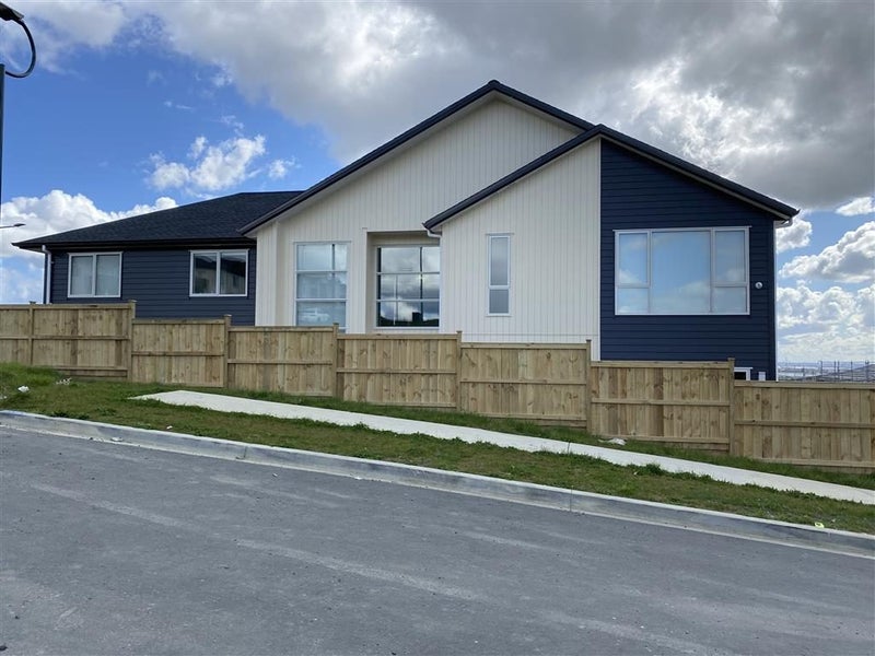 2 Tannaghmore Drive, Flat Bush, Auckland - Carousel 2
