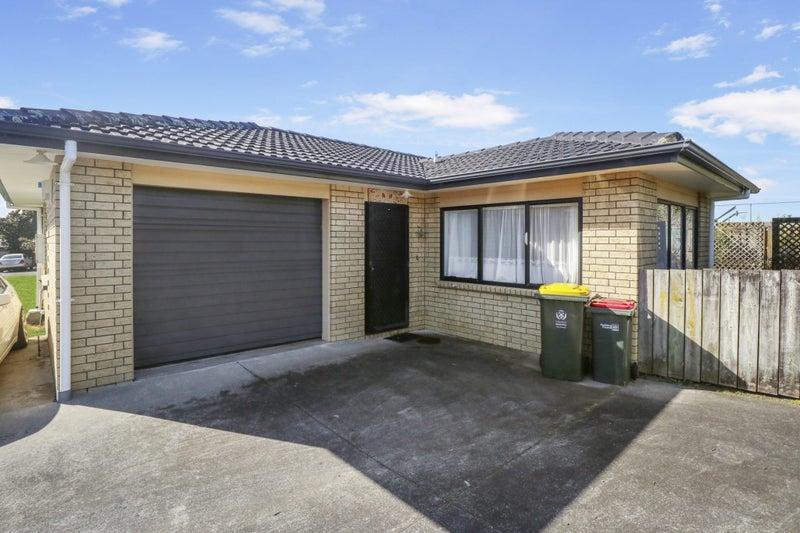2/190 Finlayson Avenue, Clendon Park, Auckland - Carousel 1