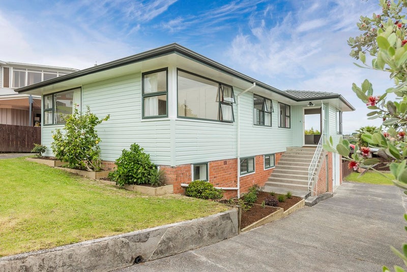 46 Trevola Street, New Windsor, Auckland - Carousel 1