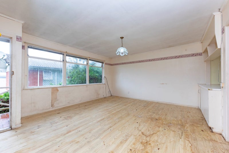 2/12 Huapai Street, Onehunga, Auckland - Carousel 2