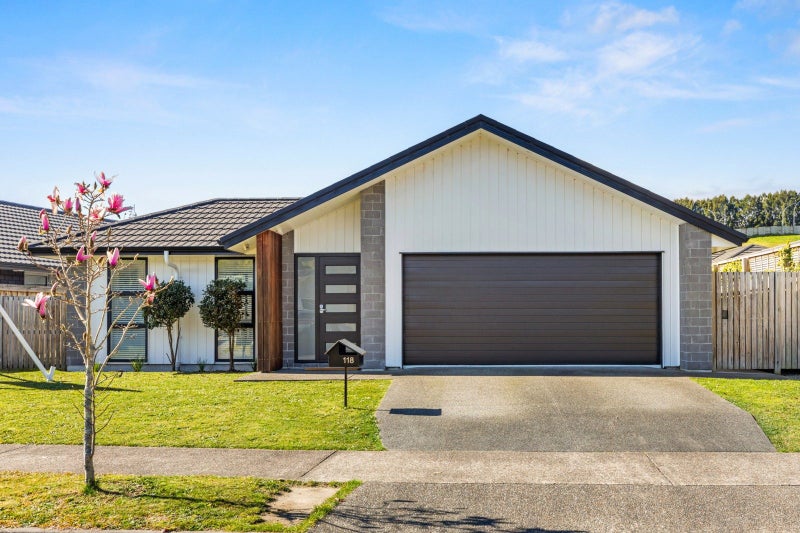 118 Whakaturou Crescent, Pyes Pa, Tauranga - Carousel 1