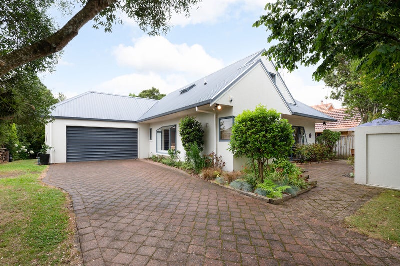 9 Ayrshire Drive, Grandview Heights, Hamilton - Carousel 1