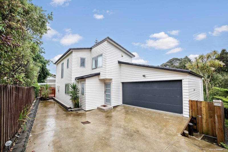 28A Spinella Drive, Bayview, Auckland - Carousel 1